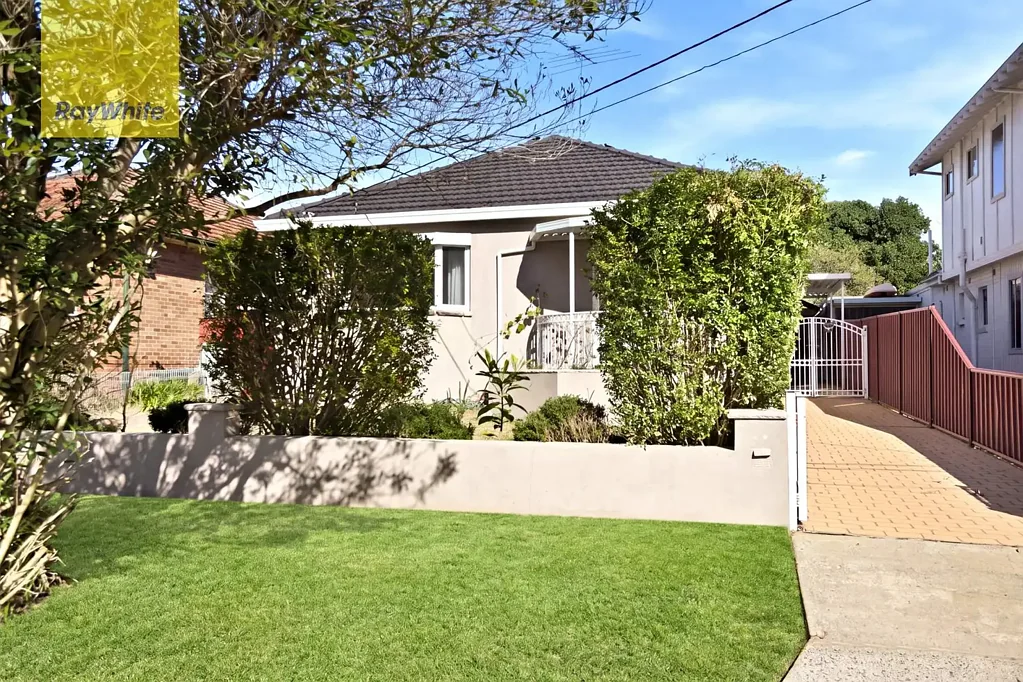 Riverwood 4房 一个充满轻松家庭生活的家 A Home That Lives and Breathes Relaxed Family Living