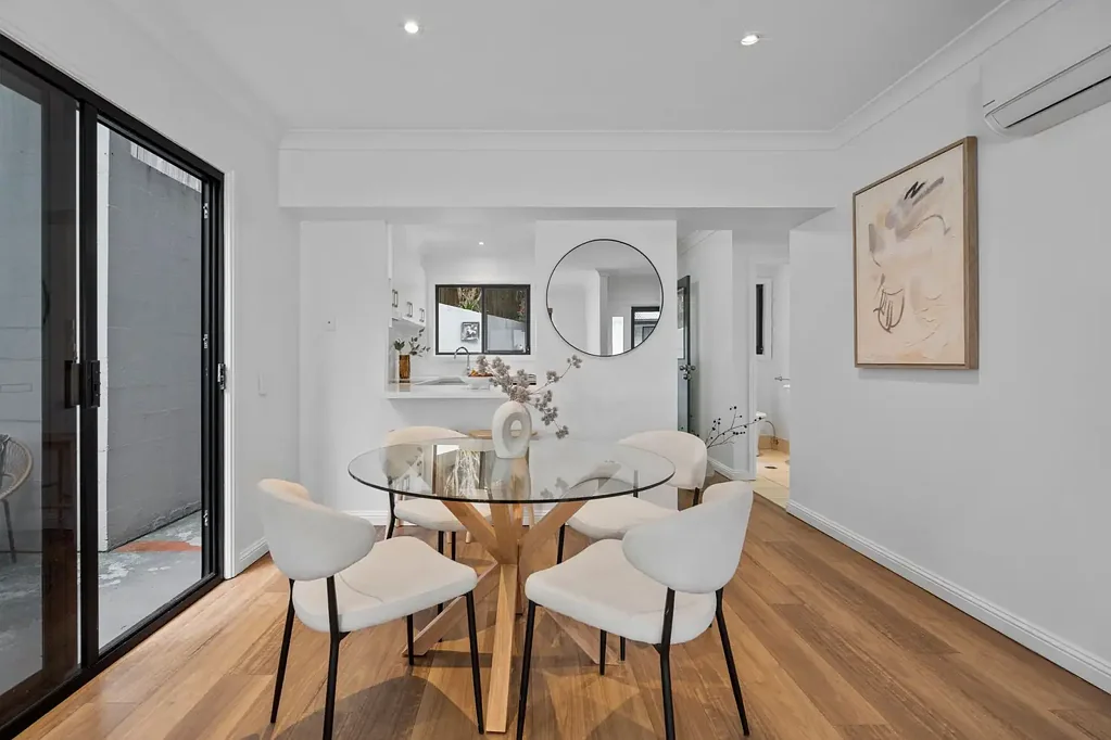 Indooroopilly 3 Bedroom Private, updated townhouse in boutique complex