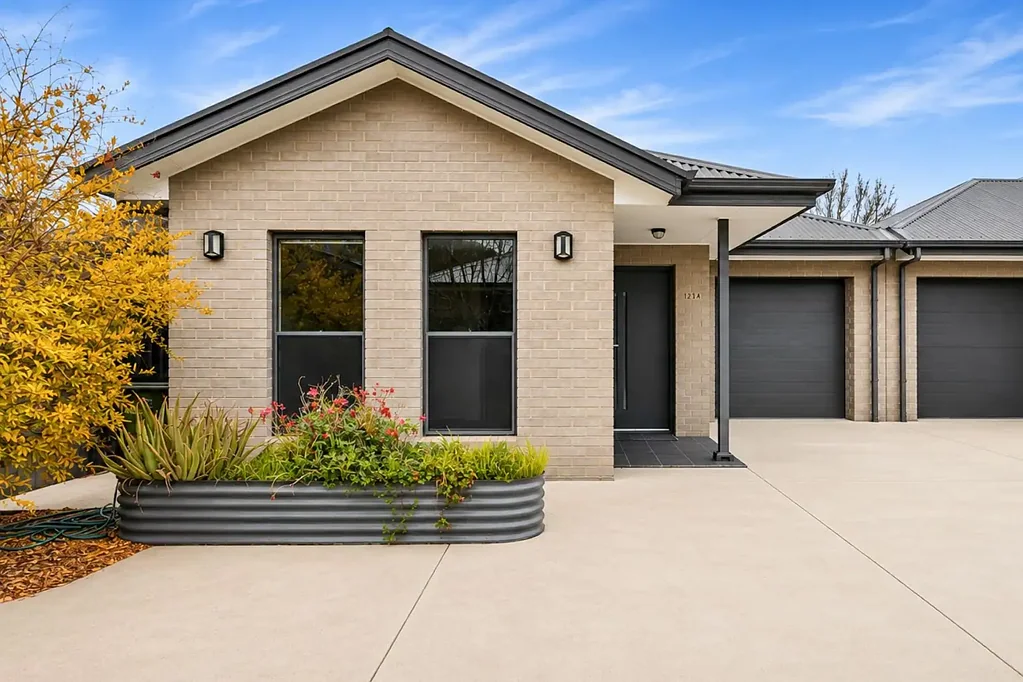 Spacious, Modern Living in a Prime Modbury Location