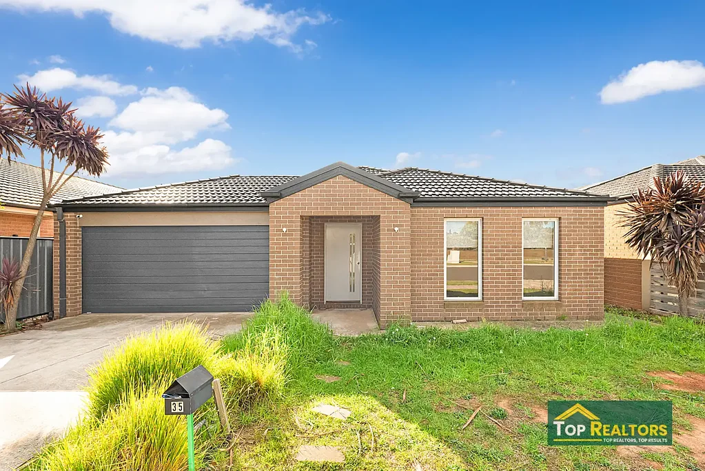 🏡 Spacious Family Living in a Prime Tarneit Location!
 For Lease – 35 Northbridge Drive, Tarneit VIC 3029