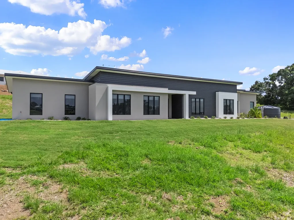 Mcintosh Creek 4房  INVEST OR NEST! BRAND NEW HOME...