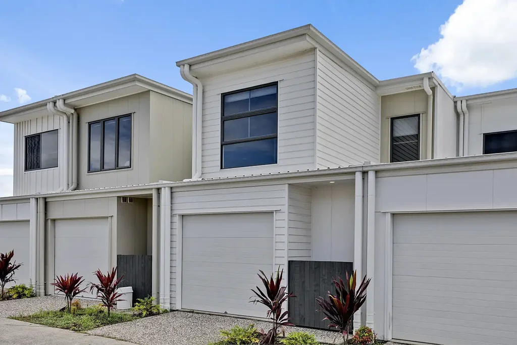 105 Adrian Circuit - Your Modern Sanctuary Awaits!