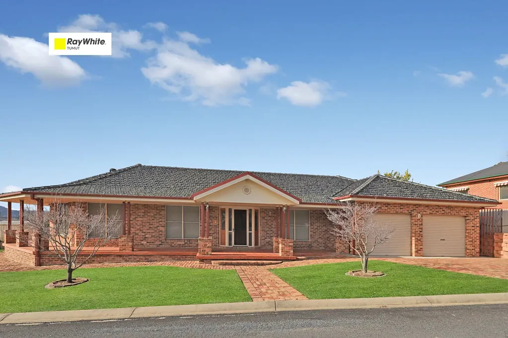 12 Mangaroo Avenue, Tumut, NSW 2720