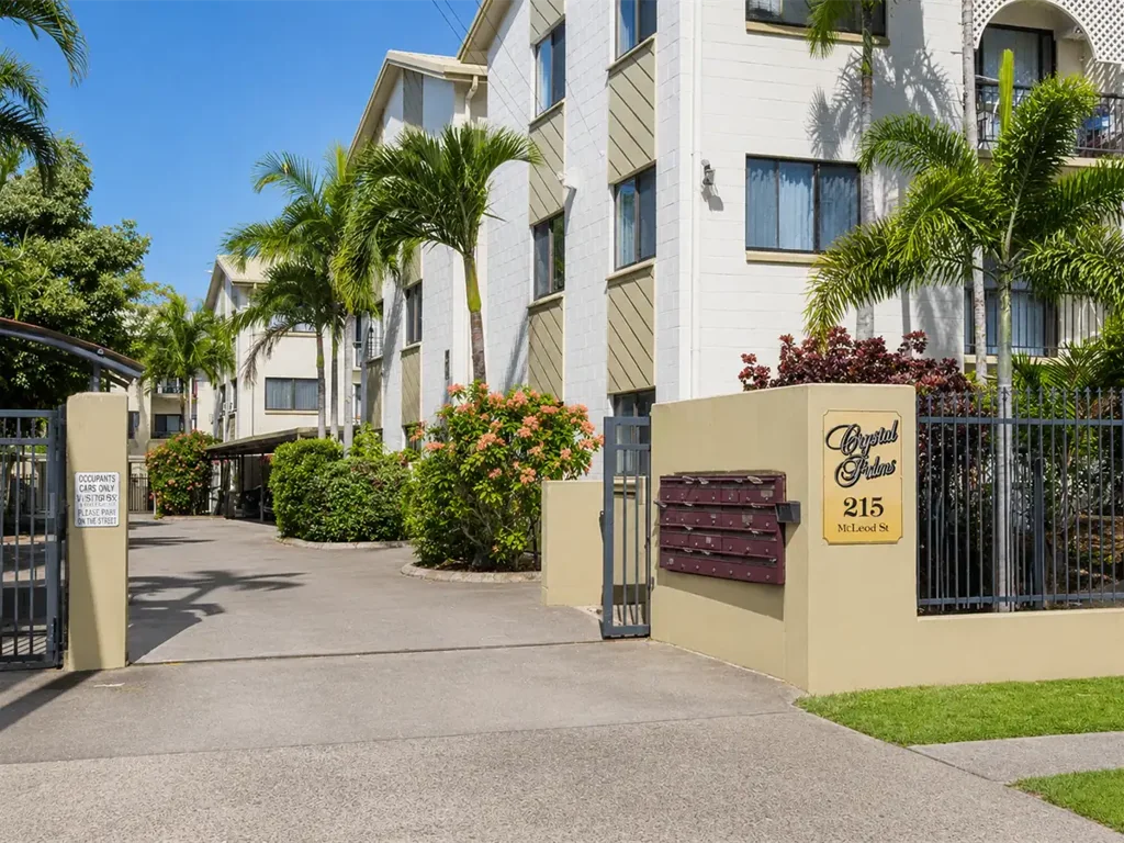 Cairns North 2房  Ground Floor 2 Bedroom Unit With Access  Off Thomas Street - Ready To Move Into After 17 August 2026 !