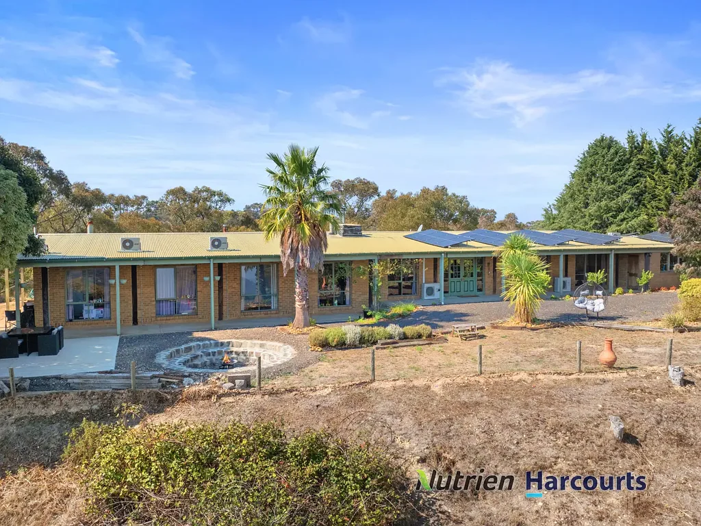 8 Old Spring Valley Road, Flowerdale, VIC 3717