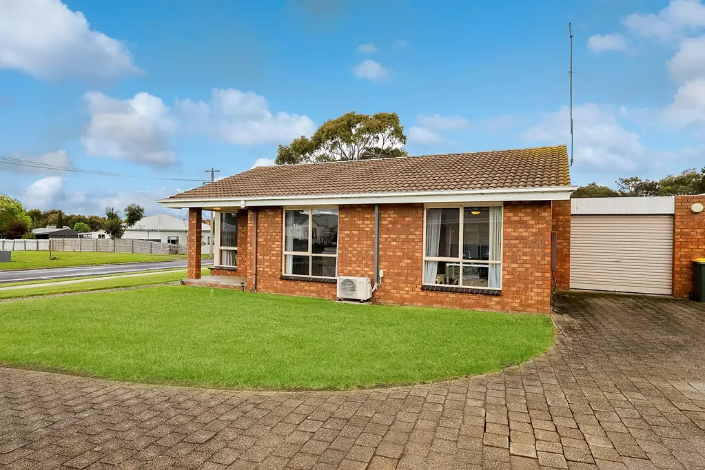 Terang 2 Bedroom Ideal Investment or Downsizer