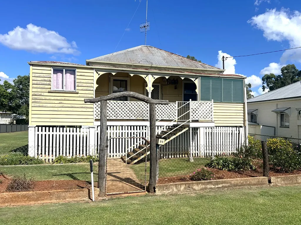 98 Mackenzie Street, Wondai, QLD 4606