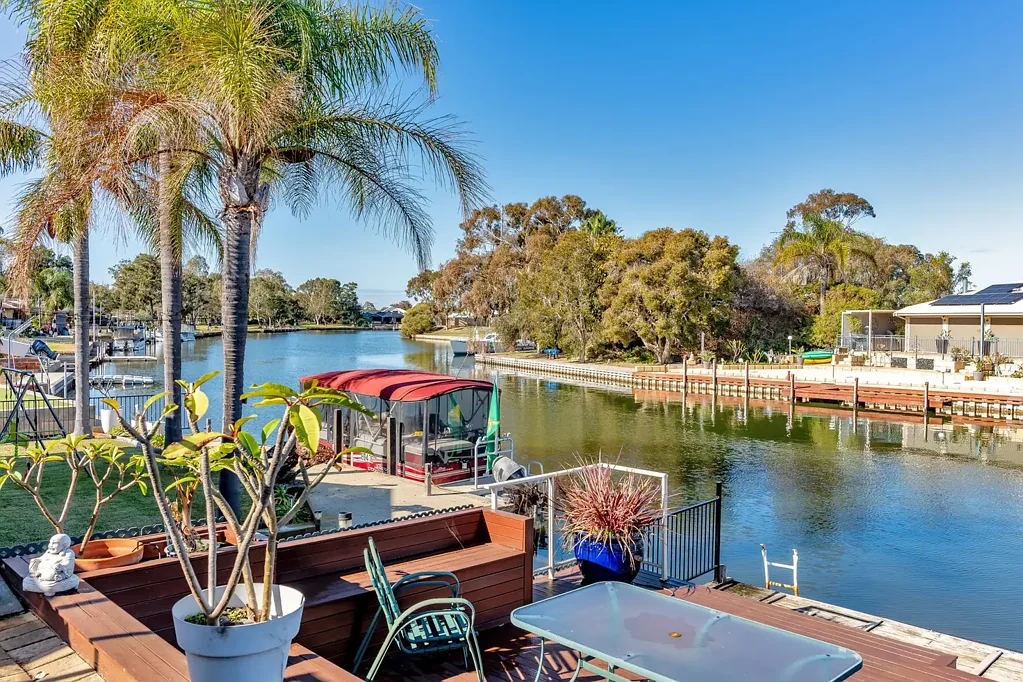 South Yunderup 3 Slaapkamer WATERFRONT LIFESTYLE