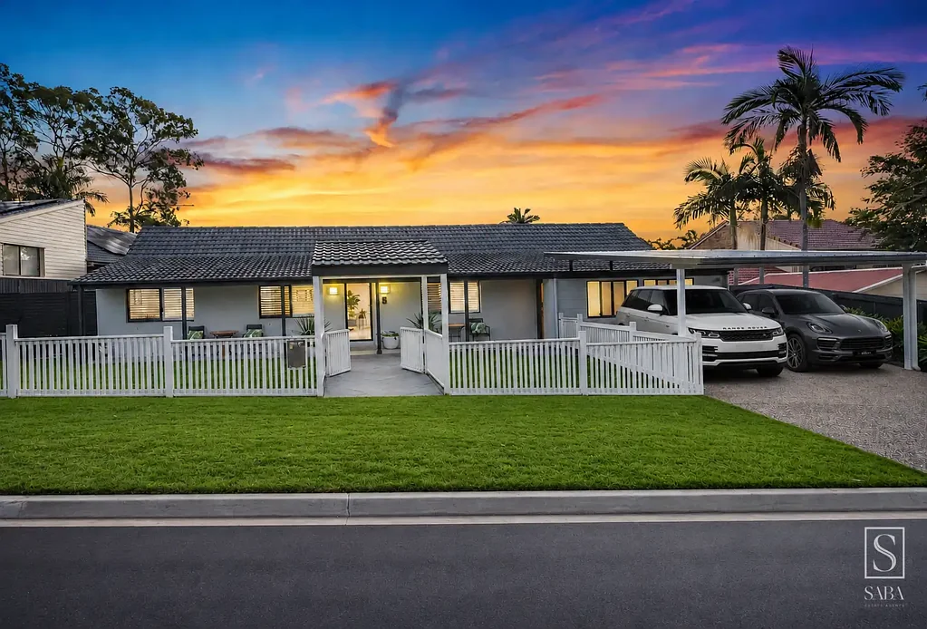 Middle Park 4ห้องนอน Immaculate Family Entertainer with Premium Renovation & Lifestyle Appeal