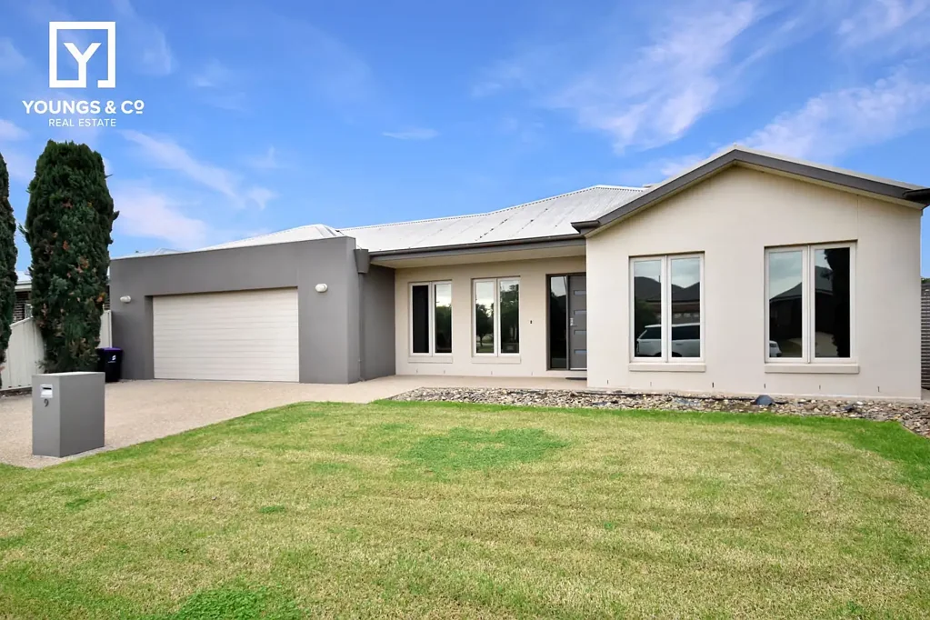 Shepparton 4બેડરૂમ A Great Family Home - 4 Bedrooms, 3 Living Areas - Popular North Location