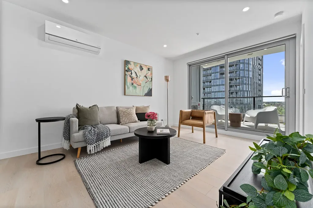 Spacious apartment in the Heart of Moonee Ponds Central