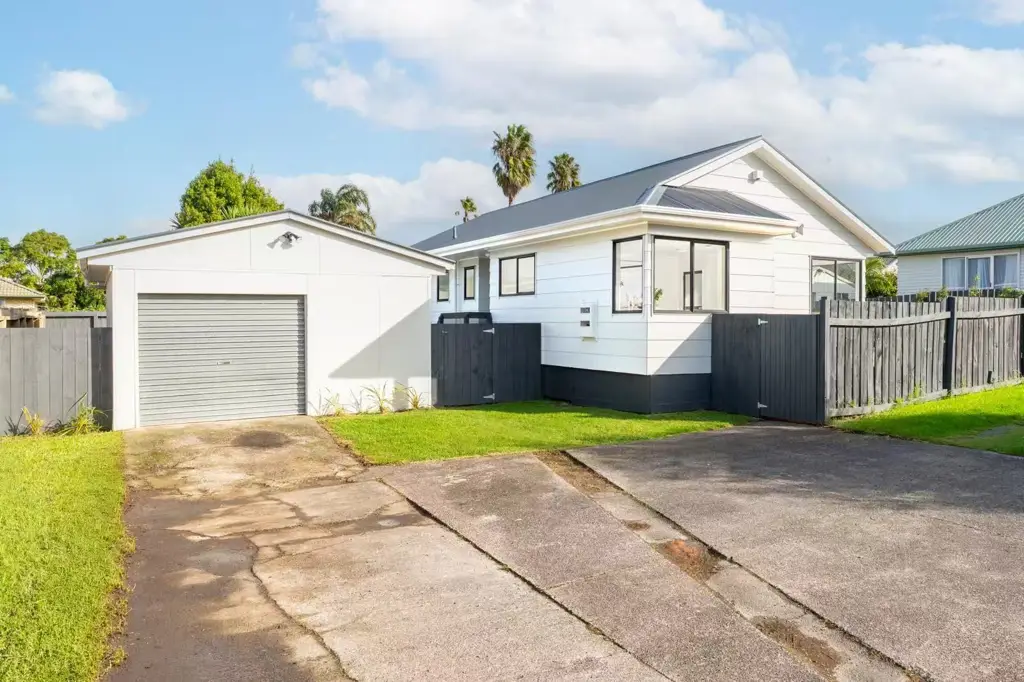 Te Atatu Peninsula 3 Bedroom Fully Renovated - Move-In Ready
