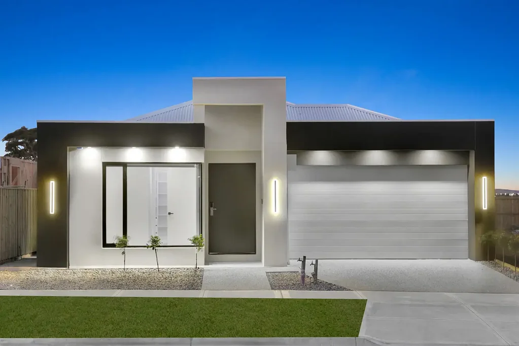 Brand New Luxurious Family Home with 2 Master Bedrooms & 2 Kitchens!