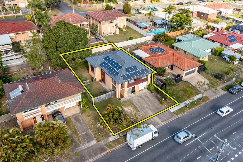 Coopers Plains 4ਬੈੱਡਰੂਮ Prime Location, Offering Dual Occupancy / Granny Flat Living Potential