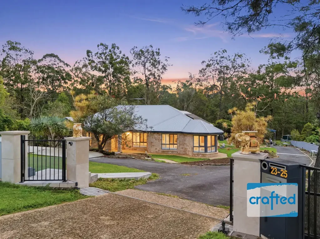 Greenbank 5બેડરૂમ acreage life 🍃 | A Family Sanctuary with Expansive Entertaining under the Stars & Private Natural Backdrop