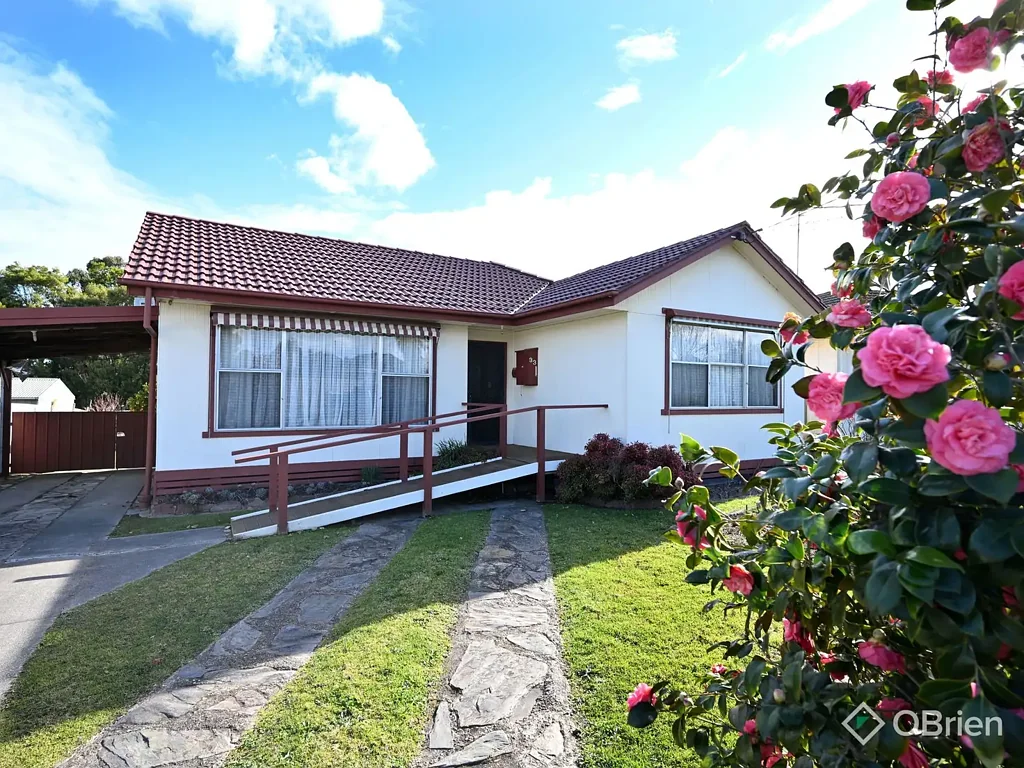 33 Dahlsen Crescent, Bairnsdale, VIC 3875