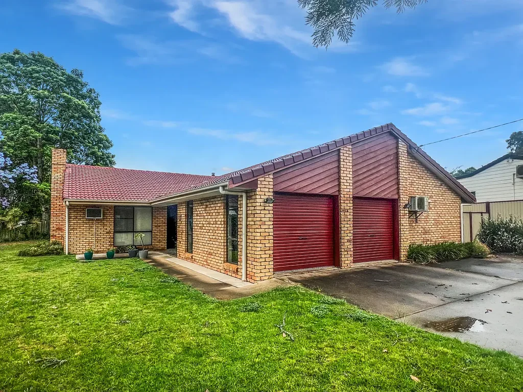 95-97 Moore st, Kingaroy, QLD 4610