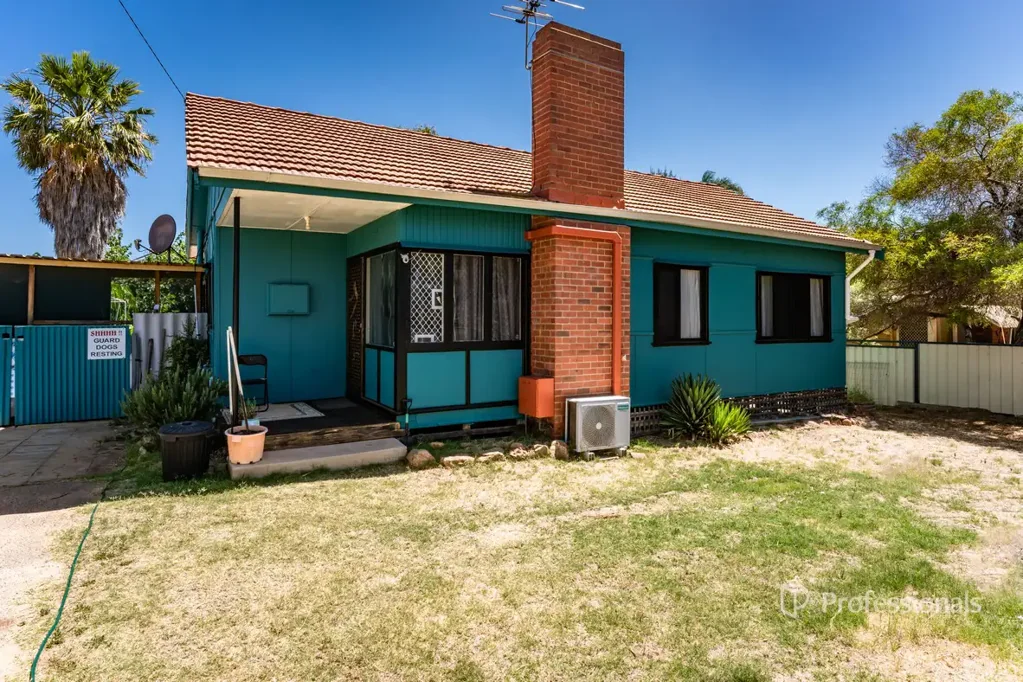 8 Hovea Street, Rangeway, WA 6530