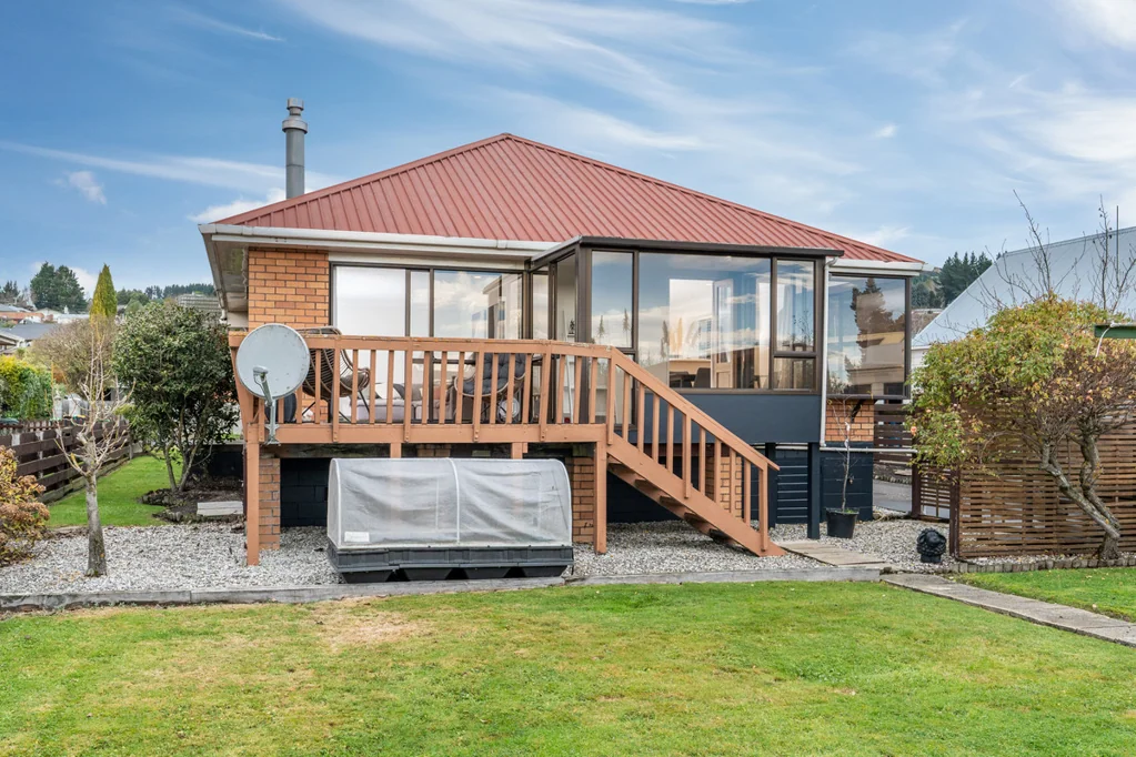 Mosgiel 2ਬੈੱਡਰੂਮ More Than Meets the Eye