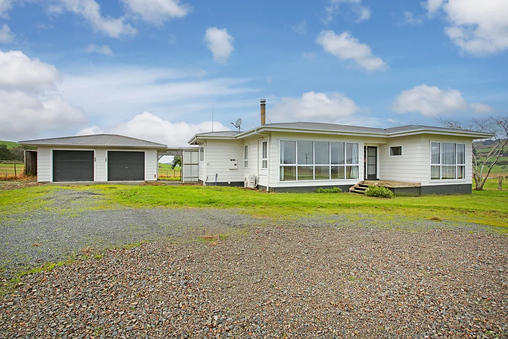 Onewhero Two Houses - Land - Bore - Three Phase Power