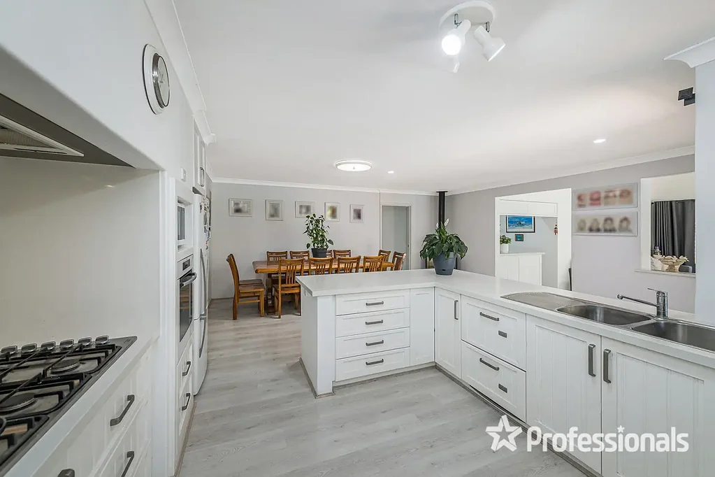 24 Newham Way, Kingsley, WA 6026