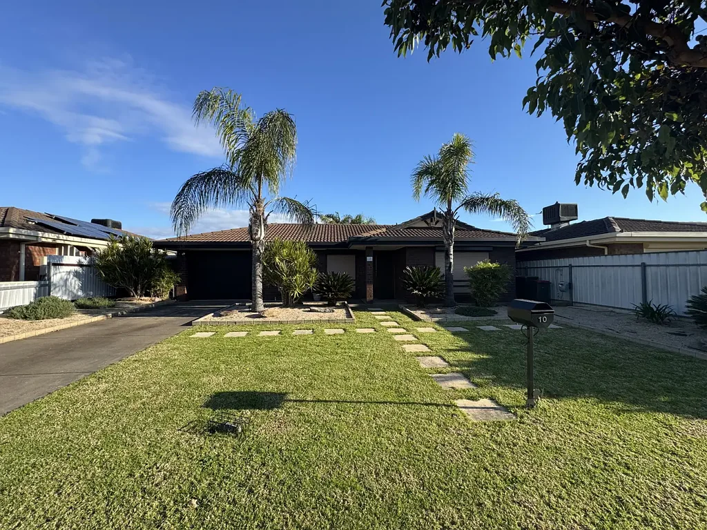 Comfortable 3-Bedroom Family Home in a Quiet Court