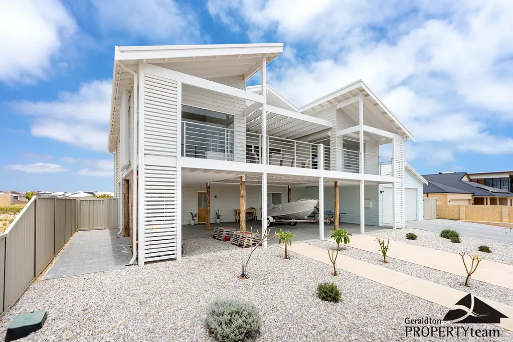 15 Surfside Terrace, Glenfield, WA 6532