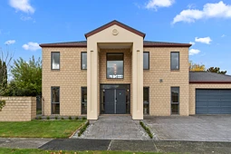 57 Becmead Drive, Harewood