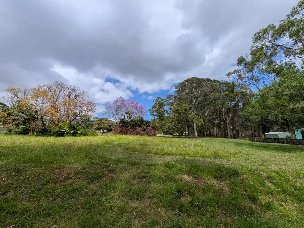 Russell Island Large 716m2 block close to the boat ramp!