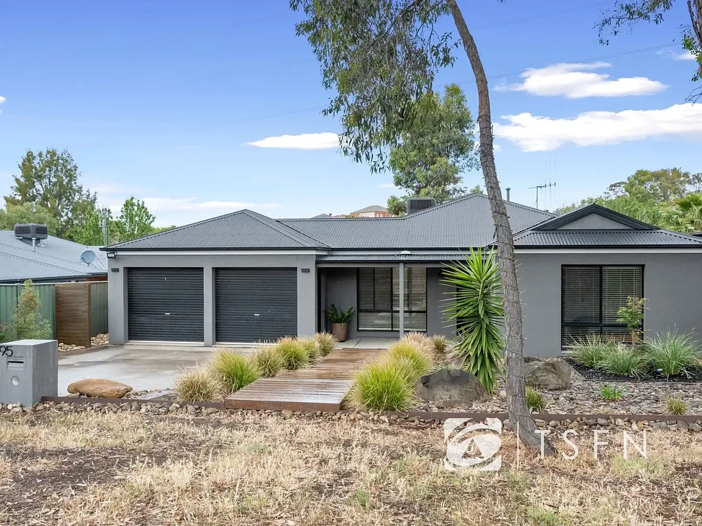 95 Mistletoe Street, Golden Square, VIC 3555