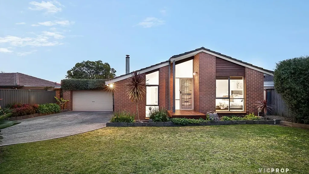 27 Strickland Avenue, Mill Park, VIC 3082