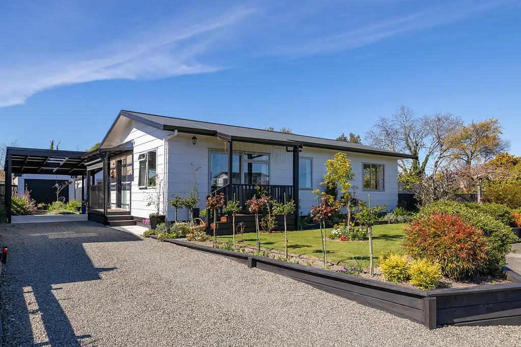 Masterton 2Kwarto Quiet Cul-de-Sac Living with Garden Oasis