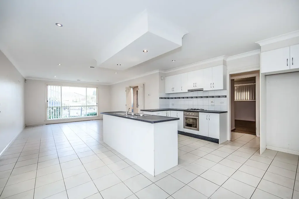 FRESHLY RENOVATED Oversized Delight in Wyndham Vale!