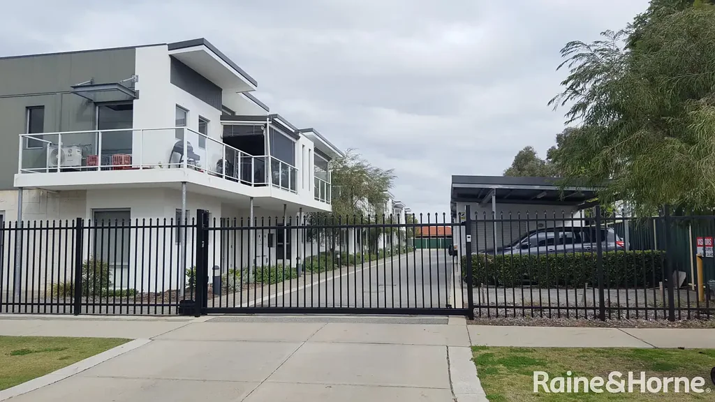 Secure 2 Bed 1 Bath Unit