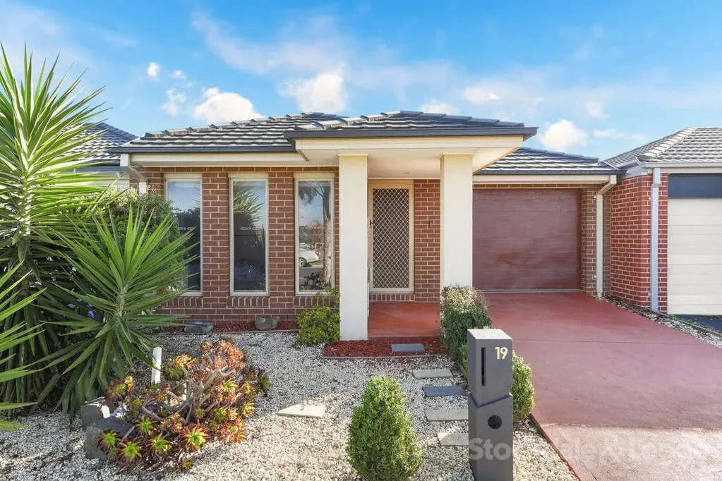 19 Marrone Boulevard, Cranbourne East, VIC 3977