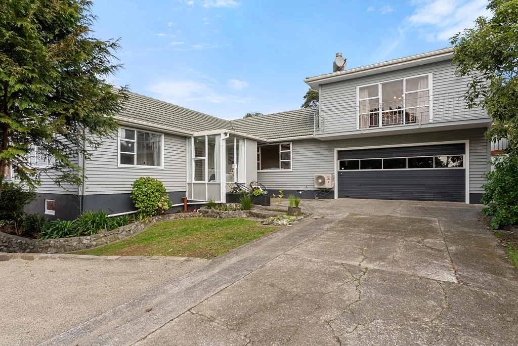 Tawa 6房  HOME & INCOME + OPTIONS GALORE