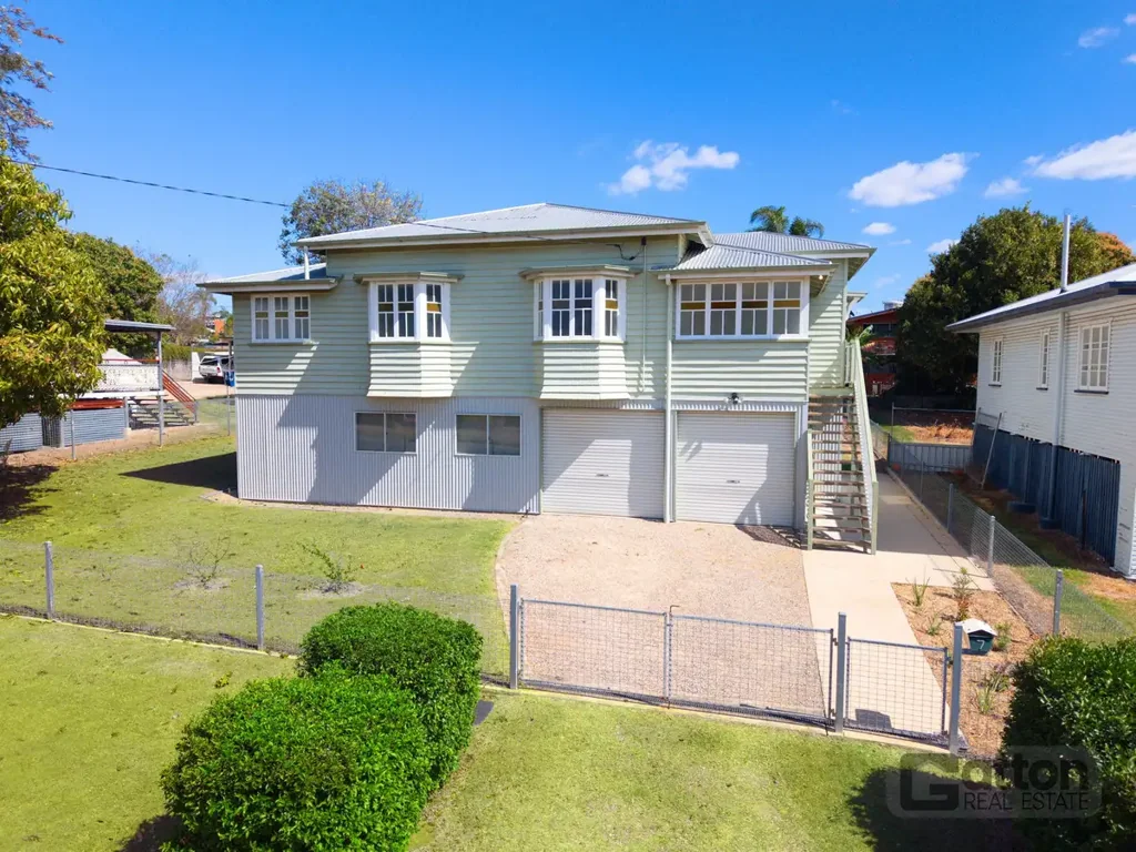 Gatton 3房 历史魅力住宅，占地1,113平方米，尽享Gatton市中心便利 HERITAGE BEAUTY, IMPRESSIVE 1,113M² ALLOTMENT & CENTRAL GATTON CONVENIENCE - Open Thurs 17th & Sat 19th September
