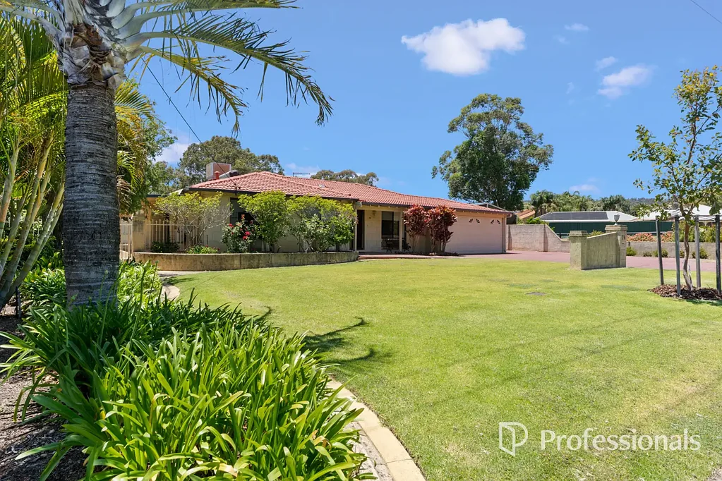 74 Hawkvalley Crescent, Maida Vale, WA 6057