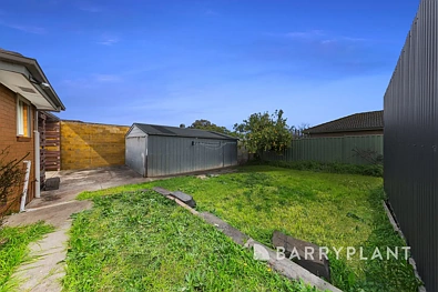 Labas ng Bahay - 23 Atheldene Drive, St Albans, VIC 3021