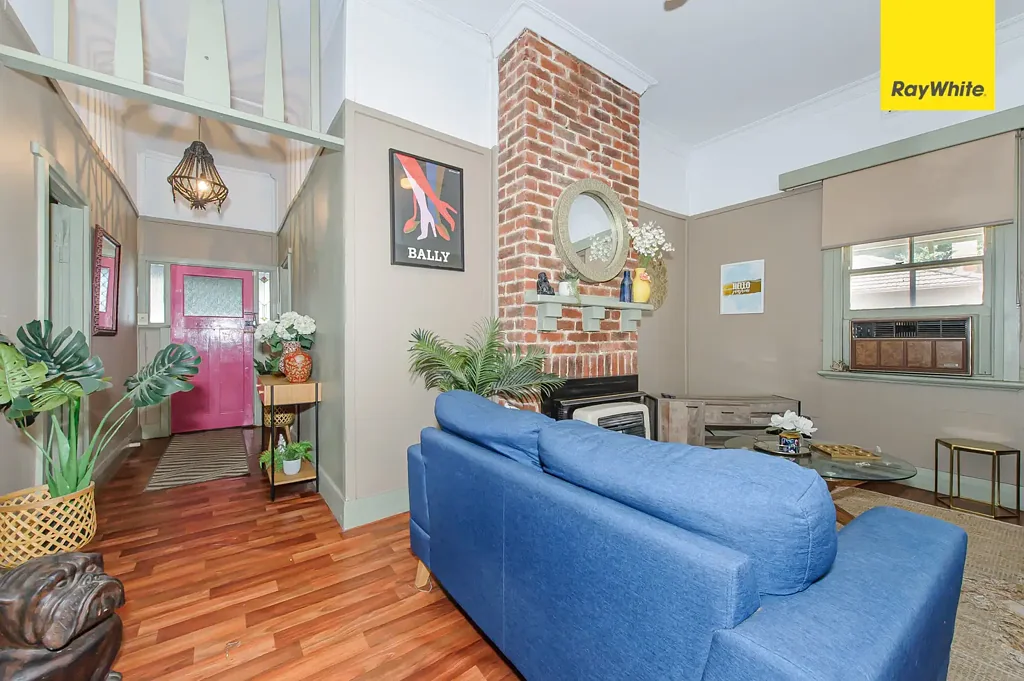 FULLY FURNISHED AND EQUIPPED
