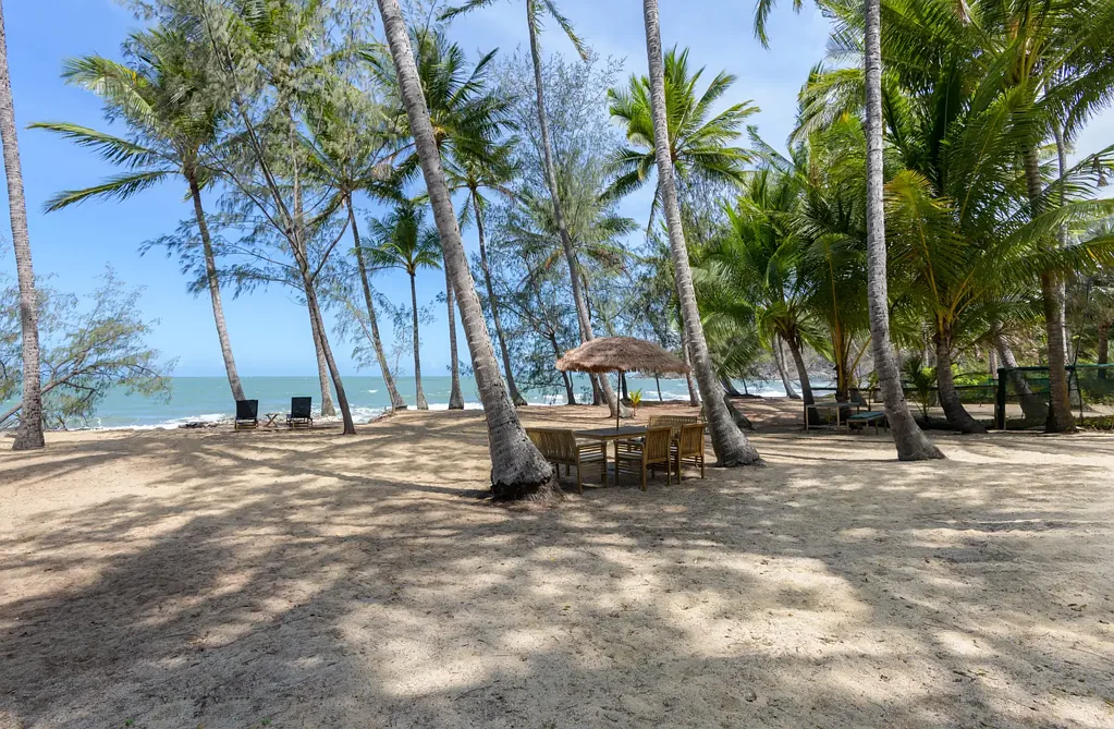 21 Oak Street, Oak Beach, QLD 4877