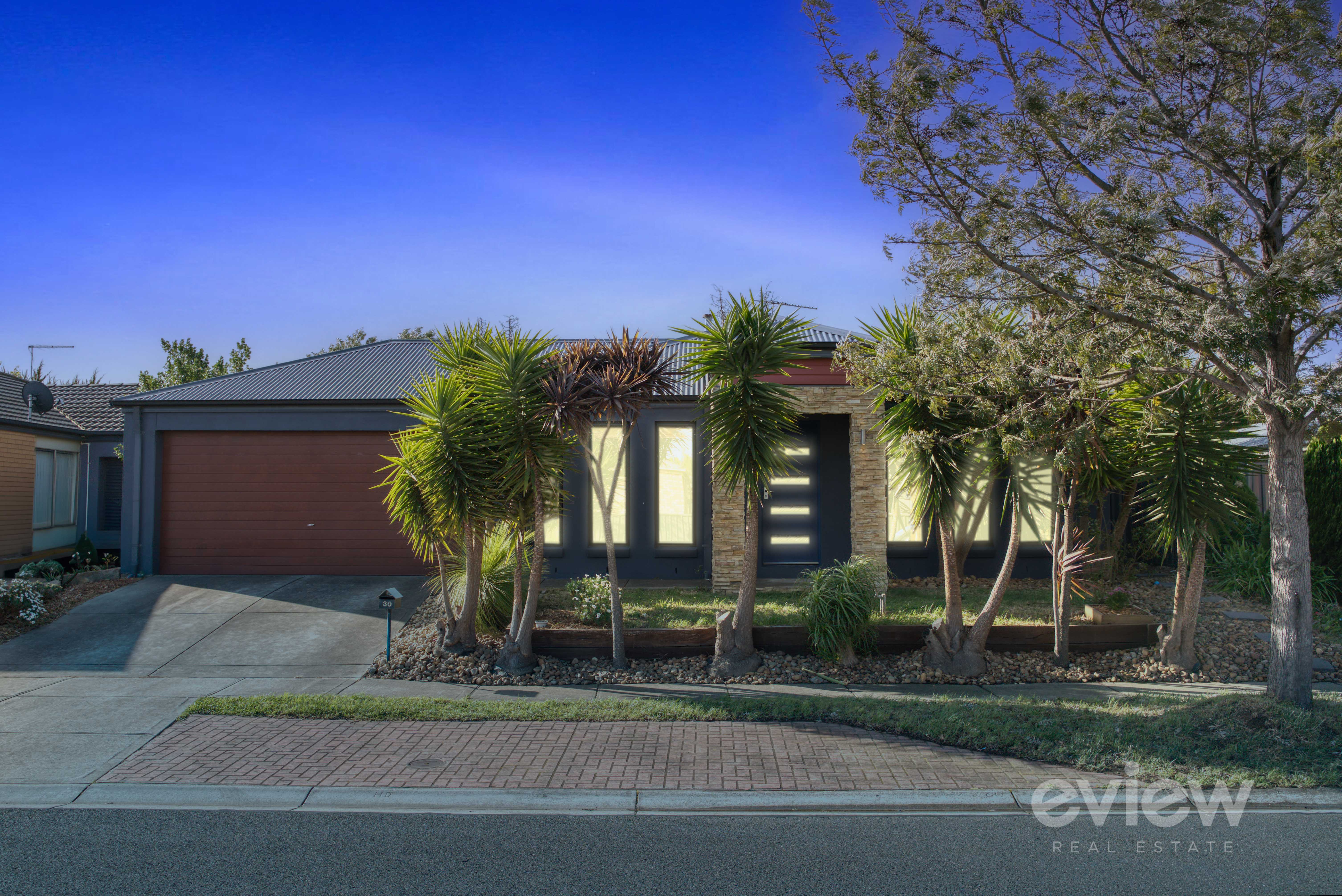 30 CONDAMINE AV, MANOR LAKES VIC 3024, 0部屋, 0バスルーム, House