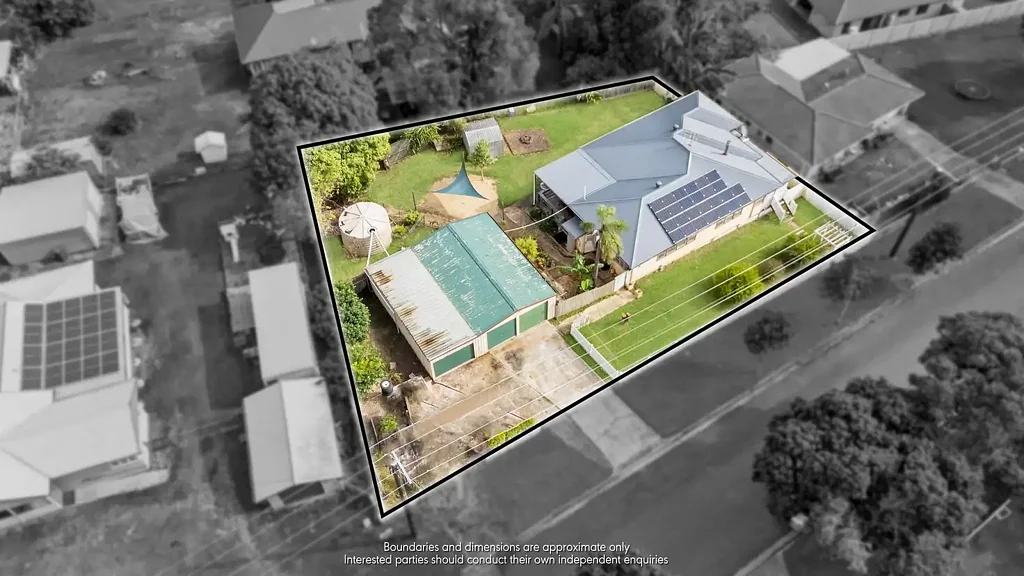 Beaudesert 5房 宽敞地块1062平米 临街面宽41.4米 经典木厨 家居升级 便利生活设施 Character Home on 1,062m² with Wide Frontage & Exceptional Future Appeal