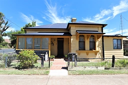 12 Adams Street, Cootamundra