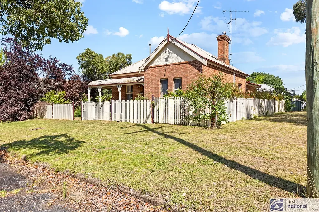 17 Lead Street, Yass, NSW 2582