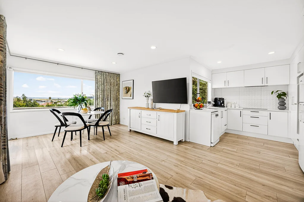 Greenlane 4침실 SOLD! Timeless design, modern living