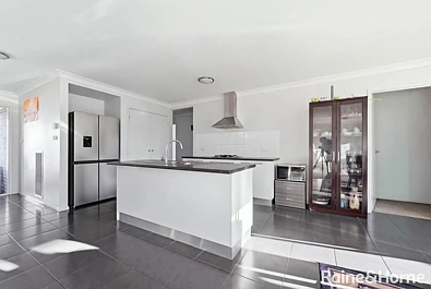 厨房 - 6 Sullivan Circuit, Orange, NSW 2800
