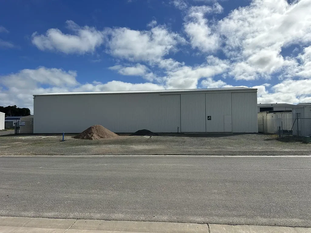 Jamestown 1 Slaapkamer Substantial Industrial Shedding