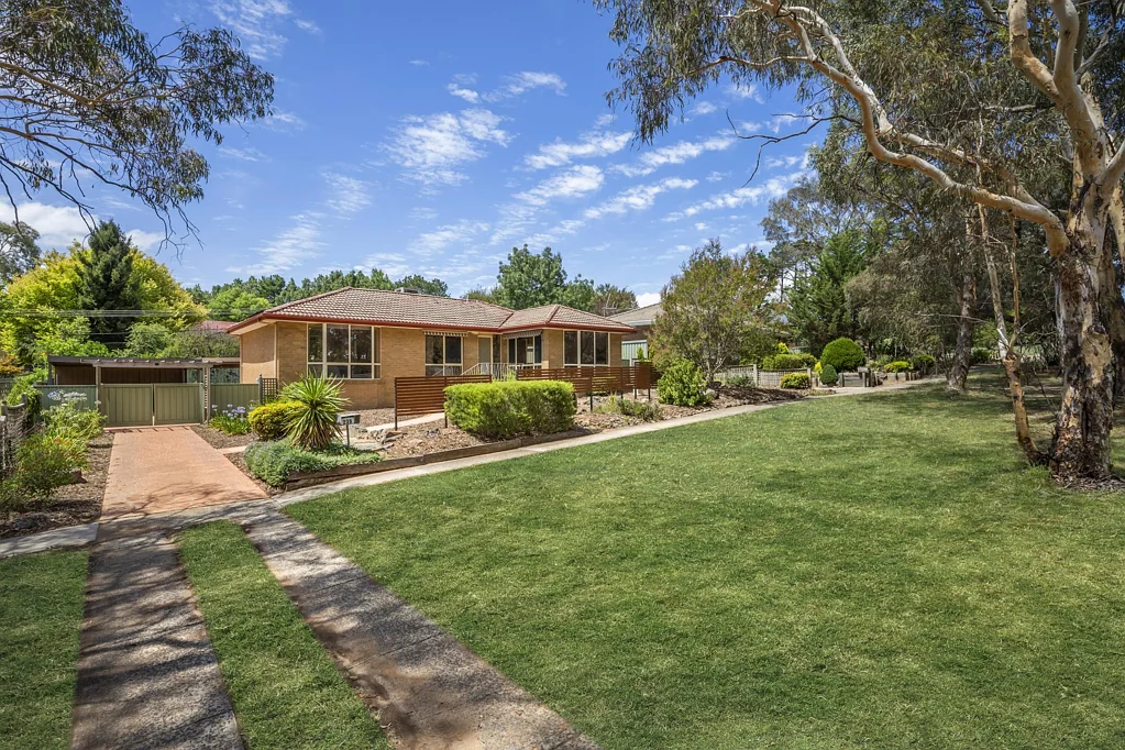 238 Southern Cross Drive, Latham, ACT 2615