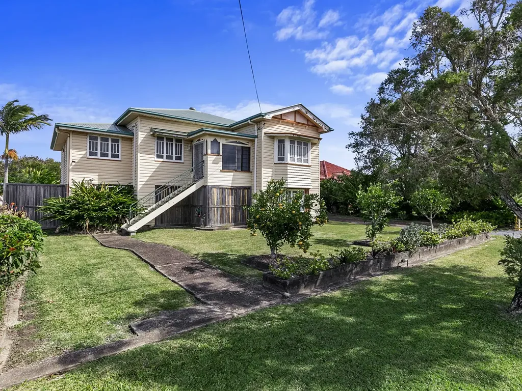 Maryborough 3Zimmer Character Charm in a Prime Walk-to-Everything Location
